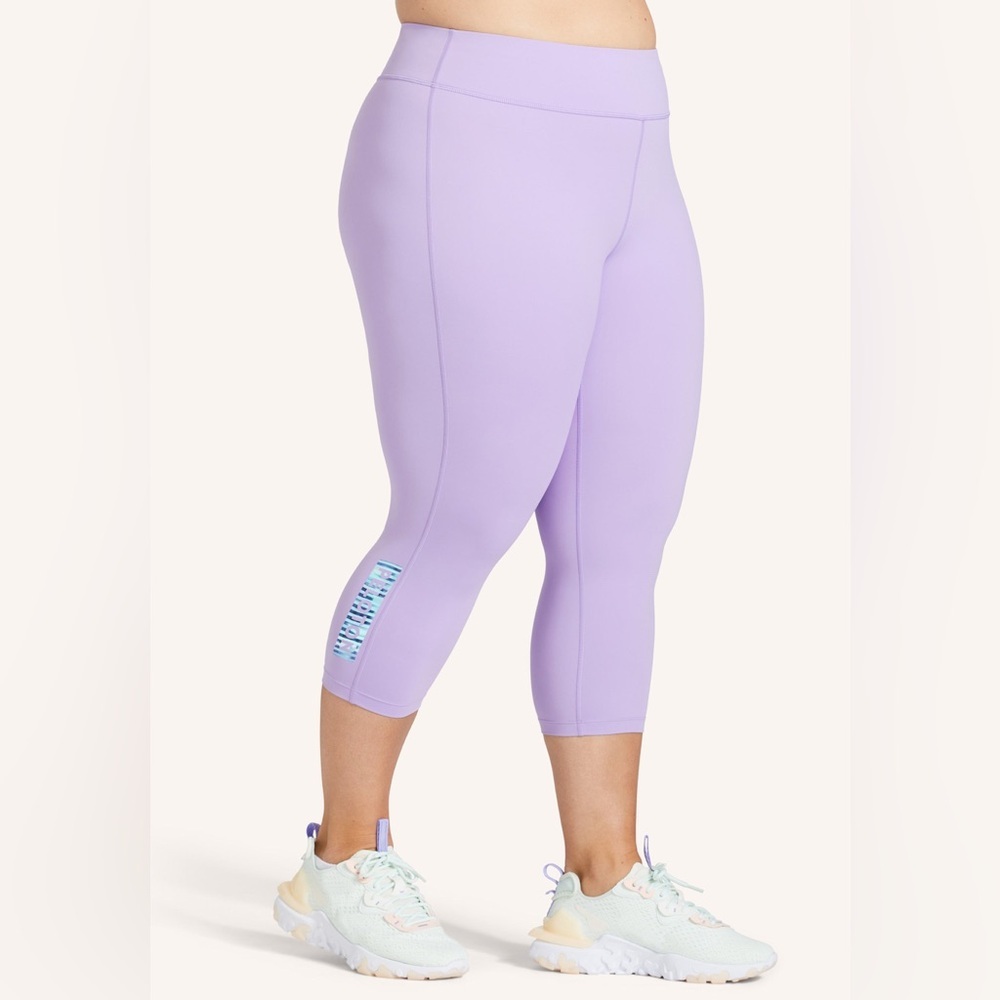 Peloton‎ Essential Mid-Rise Capri - Size XL - Purple - NWT